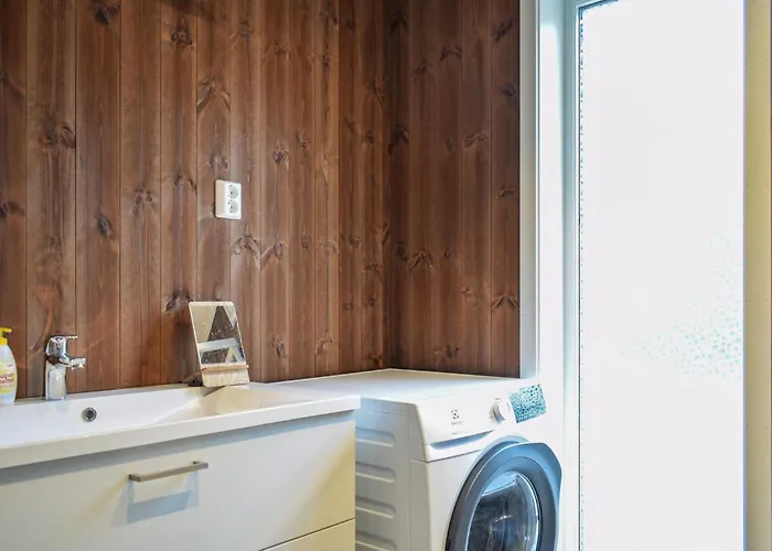 Semesterbostad Cozy In Skollenborg With Kitchen